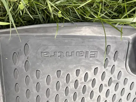 Резиновые полики для Хёндай Элантры 2023 года за 25 000 тг. в Алматы – фото 2