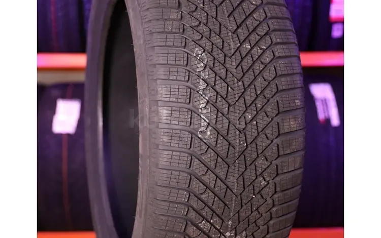 Pirelli Scorpion Winter 2 Run Flat Передние 275/40 R22 Задние 315/35 R22 за 1 580 000 тг. в Алматы