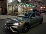 Toyota Camry 2020 года за 13 700 000 тг. в Актау