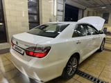 Toyota Camry 2016 годаfor13 800 000 тг. в Шымкент – фото 3