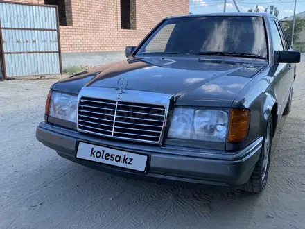 Mercedes-Benz E 200 1992 года за 1 470 000 тг. в Кызылорда – фото 5