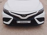 Toyota Camry 2020 года за 17 500 000 тг. в Актау
