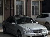 Mercedes-Benz E 500 2003 года за 7 500 000 тг. в Актау – фото 2