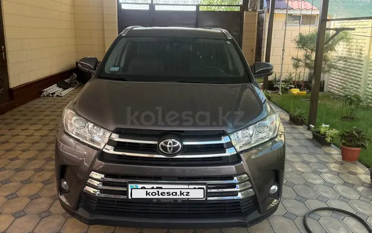 Toyota Highlander 2017 года за 14 000 000 тг. в Шымкент