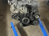 Двигатель в сборе с коробкой и приводами за 400 000 тг. в Актобе – фото 2
