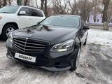 Mercedes-Benz E 200 2014 годаүшін10 250 000 тг. в Караганда – фото 2