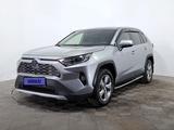 Toyota RAV4 2021 года за 13 190 000 тг. в Астана
