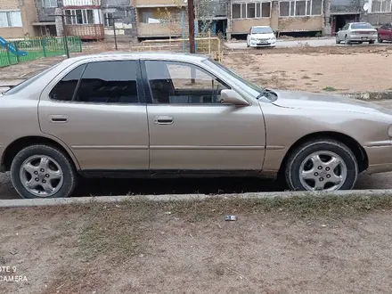 Toyota Camry 1995 года за 2 200 000 тг. в Жанаарка – фото 2