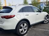 Infiniti FX35 2011 года за 7 500 000 тг. в Алматы – фото 3