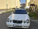 Mercedes-Benz E 55 AMG 2001 годаүшін4 200 000 тг. в Тараз