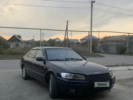 Toyota Camry 1996 года за 3 500 000 тг. в Алматы – фото 2