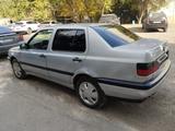 Volkswagen Vento 1994 годаfor1 600 000 тг. в Актобе – фото 3