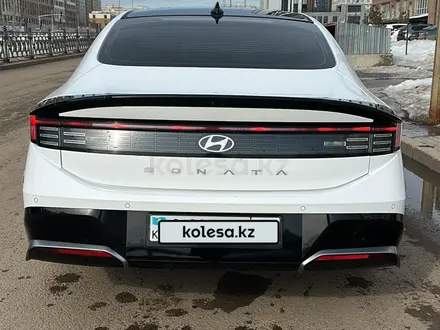 Hyundai Sonata 2025 года за 15 500 000 тг. в Астана – фото 2