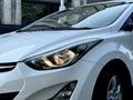 Hyundai Elantra 2015 годаfor6 950 000 тг. в Алматы – фото 2