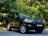 Toyota Land Cruiser 2016 года за 24 800 000 тг. в Алматы – фото 2