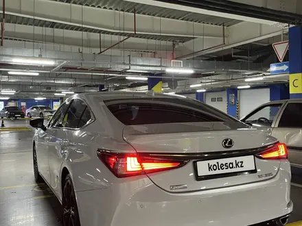 Lexus ES 350 2021 года за 30 000 000 тг. в Шымкент – фото 2