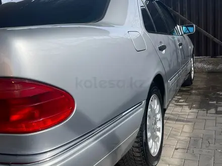 Mercedes-Benz E 280 1999 года за 5 500 000 тг. в Алматы – фото 12