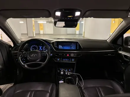 Hyundai Sonata 2019 года за 12 000 000 тг. в Алматы – фото 24