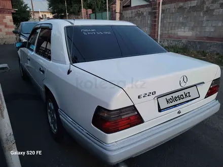 Mercedes-Benz E 220 1993 года за 2 300 000 тг. в Алматы – фото 11