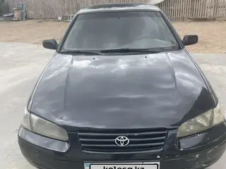 Toyota Camry, 1999