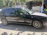 Volkswagen Golf 1995 года за 600 000 тг. в Алматы