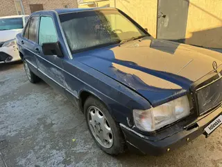 Mercedes-Benz 190
