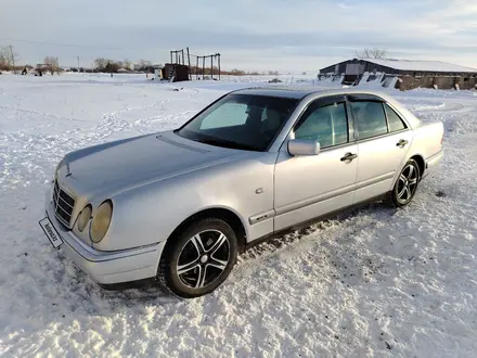 Mercedes-Benz E 230 1996 года за 2 200 000 тг. в Петропавловск – фото 5