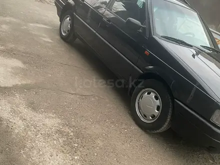 Volkswagen Passat 1993 года за 2 100 000 тг. в Шымкент – фото 9