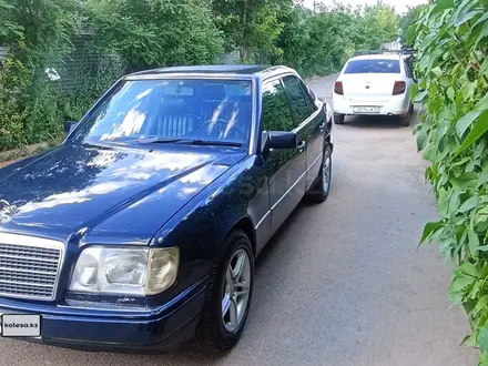 Mercedes-Benz E 280 1994 года за 3 000 000 тг. в Алматы – фото 2