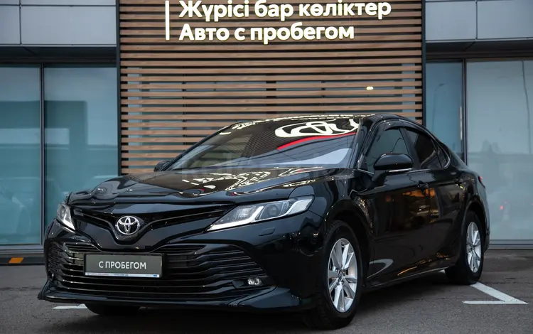 Toyota Camry 2018 года за 12 990 000 тг. в Алматы