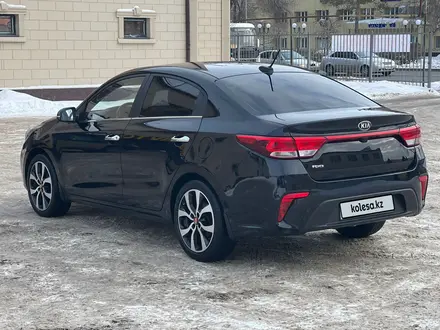 Kia Rio 2018 года за 8 100 000 тг. в Уральск – фото 12