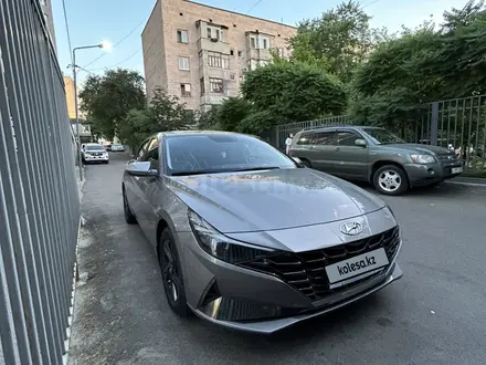 Hyundai Elantra 2021 годаүшін9 600 000 тг. в Алматы – фото 2