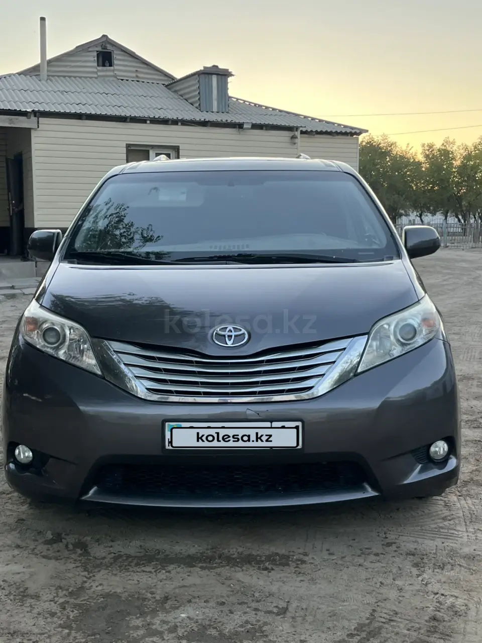 Toyota Sienna, 2016