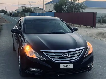 Hyundai Sonata 2013 года за 3 800 000 тг. в Атырау – фото 2