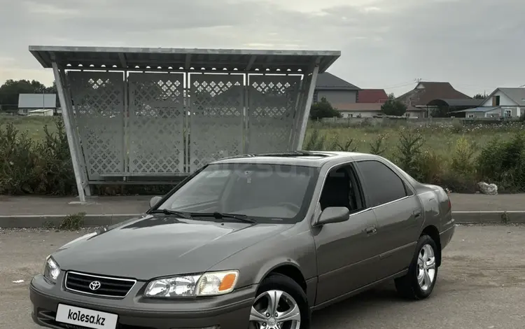 Toyota Camry 2000 годаүшін3 200 000 тг. в Алматы