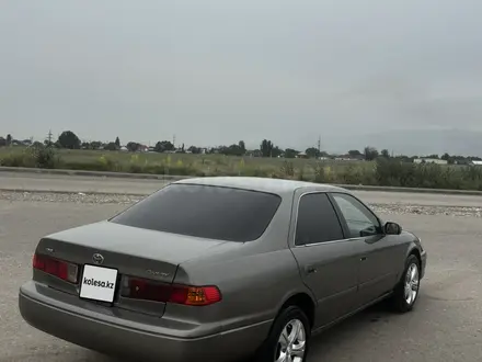 Toyota Camry 2000 года за 3 200 000 тг. в Алматы – фото 7