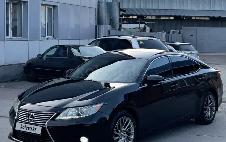 Lexus ES 350 2012 годаfor13 900 000 тг. в Алматы