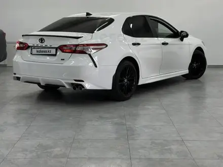 Toyota Camry 2020 года за 13 500 000 тг. в Кызылорда – фото 2