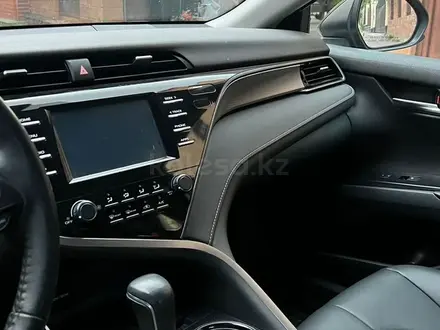 Toyota Camry 2019 года за 12 500 000 тг. в Алматы – фото 4