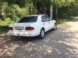 Mercedes-Benz E 290 1998 года за 1 900 000 тг. в Алматы