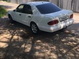 Mercedes-Benz E 290 1998 года за 1 900 000 тг. в Алматы – фото 3