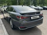 Lexus ES 300h 2023 года за 29 000 000 тг. в Астана – фото 4