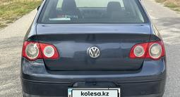 Volkswagen Passat 2008 года за 2 500 000 тг. в Актобе – фото 5