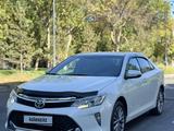 Toyota Camry 2016 годаүшін11 600 000 тг. в Шымкент – фото 2