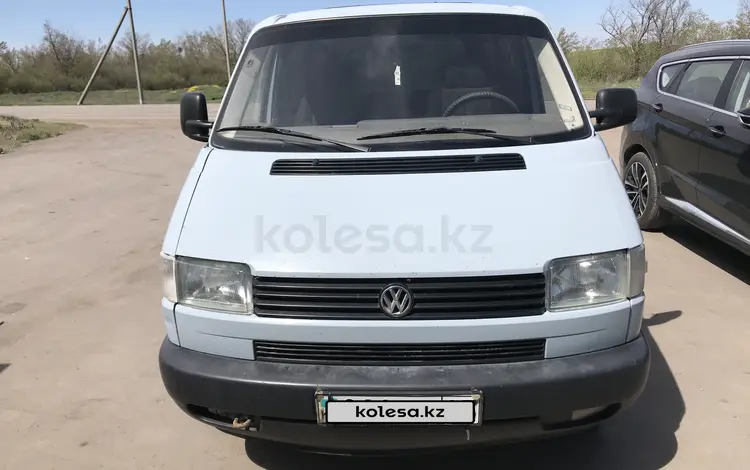 Volkswagen Transporter 1997 годаfor3 000 000 тг. в Астана