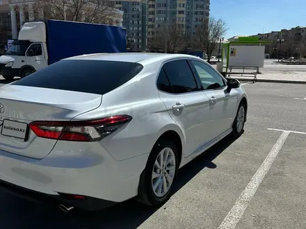 Toyota Camry 2023 года за 19 100 000 тг. в Атырау – фото 6