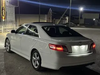 Toyota Camry, 2011