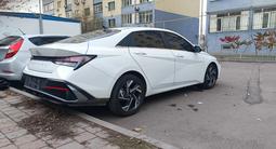 Hyundai Elantra 2024 года за 8 300 000 тг. в Алматы – фото 3