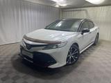 Toyota Camry 2020 года за 12 800 000 тг. в Алматы