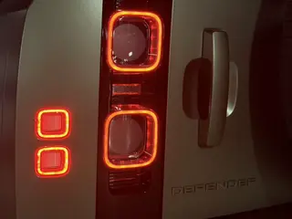 Land Rover Defender, 2021